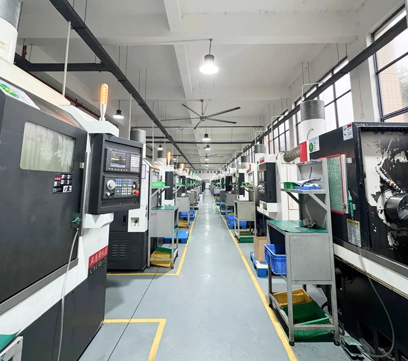 XPartsLab CNC 钻孔加工车间，金属零部件精密孔加工
